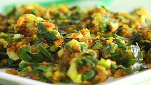 ಈರುಳ್ಳಿ ಹೂವಿನ ಮೊಟ್ಟೆ ಪಲ್ಯ