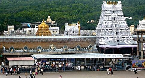 ಮತ್ತೊಂದು ತಿರುಪತಿ ಮಾದರಿ ದೇವಾಲಯ ನಿರ್ಮಿಸಲು ಹೊರಟಿದ್ದಾರಾ ತೆಲಂಗಾಣ ಸಿಎಂ?