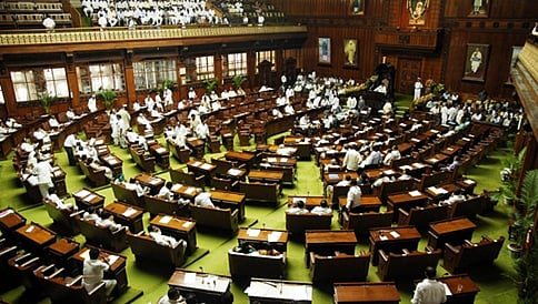 ಅರ್ಧಂಬರ್ಧ ಅಧಿವೇಶನ