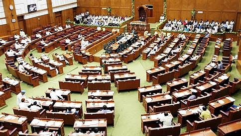ರೈತರ ಆತ್ಮಹತ್ಯೆ: ಕಾಂಗ್ರೆಸ್, ಬಿಜೆಪಿ ಸದಸ್ಯರ ವಾಗ್ವಾದ
