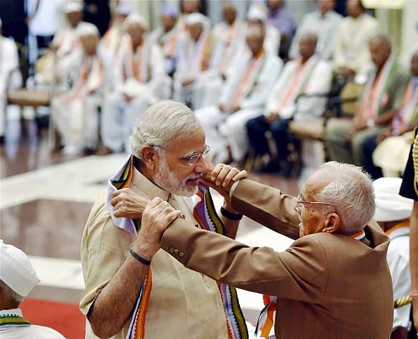 ಸ್ವಾತಂತ್ರ್ಯ ಯೋಧರೊಂದಿಗೆ ಪ್ರಧಾನಿ ನರೇಂದ್ರ ಮೋದಿ <br>