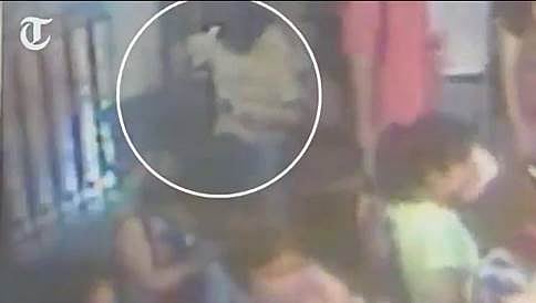 ಬ್ಯಾಂಕಾಕ್ ಹಿಂದೂ ದೇಗುಲ ಸ್ಫೋಟ: ಸಿಸಿಟಿವಿಯಲ್ಲಿ ಉಗ್ರನ ಕೈಚಳಕ ಸೆರೆ