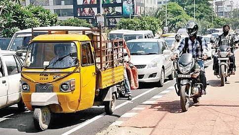 ಮದ್ಯ ಸೇವಿಸಿ ವಾಹನ ಚಲಾಯಿಸಿದರೆ ಜೈಲಿಗೆ ಹಾಕಿ: ರಸ್ತೆ ಸುರಕ್ಷಾ ಸಮಿತಿ