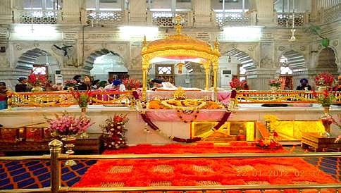 ಗುರುದ್ವಾರಕ್ಕೆ ಶೂ ಧರಿಸಿ ಪ್ರವೇಶಿಸಿದ ಎಸ್ಐಗೆ ಅಮಾನತು ಶಿಕ್ಷೆ