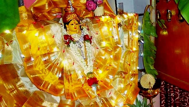 ವರಮಹಾಲಕ್ಷ್ಮಿ ಪೂಜಾ ವಿಧಿ ವಿಧಾನ ಹೇಗೆ?