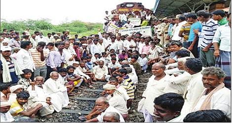 ರೈತಸೇನೆ ರಾಜ್ಯಾಧ್ಯಕ್ಷರಿಗೆ ರೈತರಿಂದಲೇ ಘೇರಾವ್