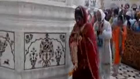 ಅವಿತುಕೊಂಡಿದ್ದ 'ರಾಧೆ ಮಾ' ಮಹಾರಾಷ್ಟ್ರದ ಗುರುದ್ವಾರದಲ್ಲಿ ಪ್ರತ್ಯಕ್ಷ