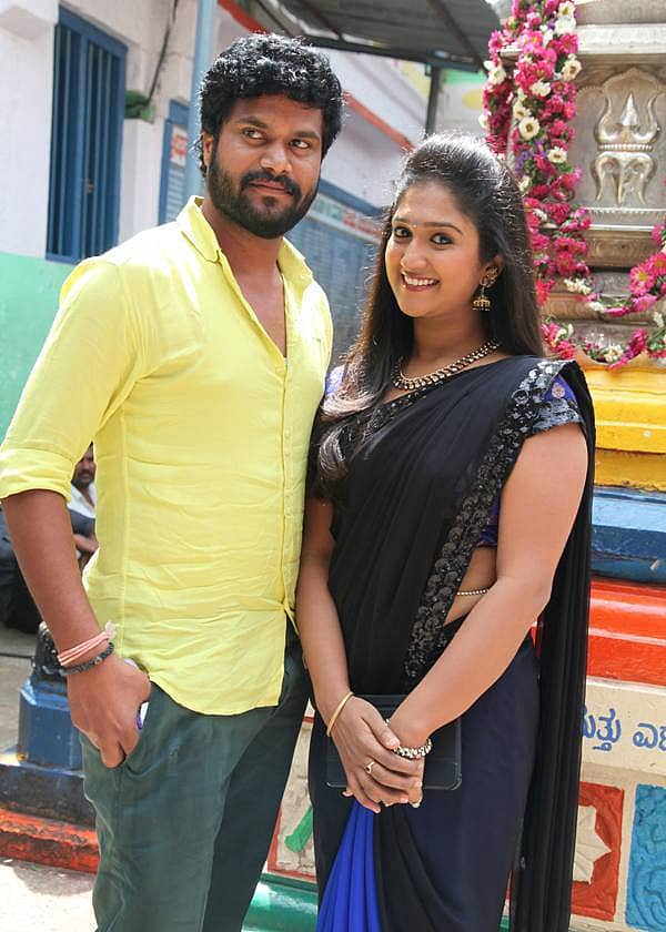 ಹಾದಿ ಬೀದಿ ಲವ್ ಸ್ಟೋರಿ ಚಿತ್ರದ ಸ್ಟಿಲ್ಸ್