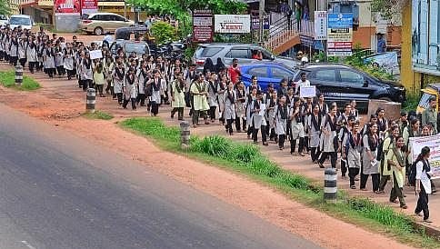 ಹೋರಾಟಕ್ಕೆ ವಿದ್ಯಾರ್ಥಿಗಳ ಸಾಥ್