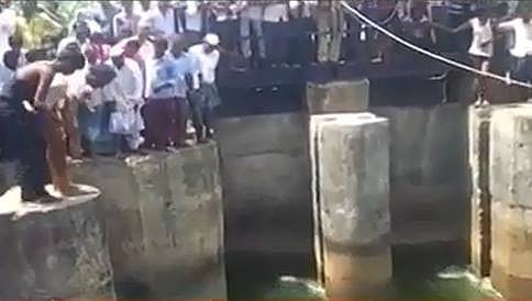 ಕಾಲುವೆಗೆ ಉರುಳಿದ ಎತ್ತಿನಗಾಡಿ: 6 ಜನ ಸಾವು