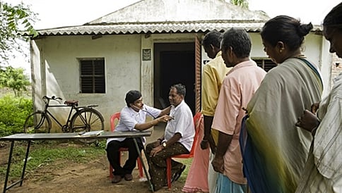 ವೈದ್ಯರ ಕಡ್ಡಾಯ ಸೇವೆಗೆ ಆಕ್ರೋಶ