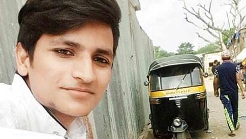 ಭೇಟಿ ಮಾಡಲು ಕೂಗಿ ಚೂರಿ ಇರಿದ ಗೆಳತಿ