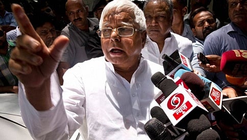 ಮೋದಿ ಆರ್ ಎಸ್ ಎಸ್ ಸಿದ್ಧಾಂತ ಬೋಧಿಸುತ್ತಿದ್ದಾರೆಯೇ? ಲಾಲು ಪ್ರಶ್ನೆ