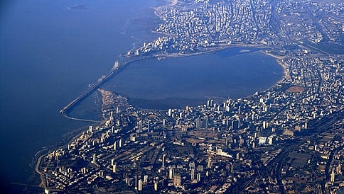 ಪ್ರವಾಸಿಗರಿಗೆ ಹೆಲಿಕಾಪ್ಟರ್ ನಲ್ಲಿ ಮುಂಬೈ ದರ್ಶನ