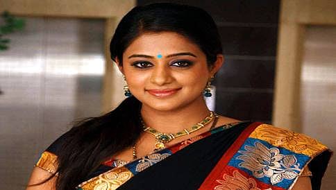 ದೇವರವ್ನೆ ಪ್ರಿಯಾಮಣಿ ಹಾಡು ಕೇಳಿ!