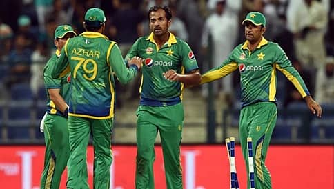 ಜೂನ್ ನಲ್ಲಿ ಏಕದಿನ, ಟಿ20 ಸರಣಿ ನಡೆಸಲು ಹೊಸ ಪ್ರಸ್ತಾವನೆ-ಬಿಸಿಸಿಐ ಕಡೆ ಮತ್ತೆ ಪಿಸಿಬಿ ಸ್ನೇಹ ಹಸ್ತ?
