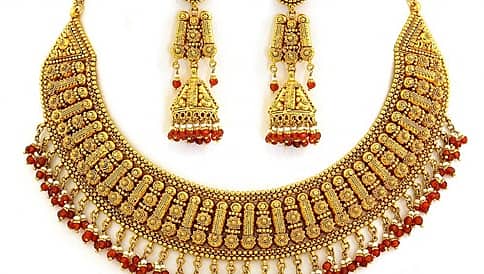 ಗ್ರಾಹಕರ ಸೋಗಿನಲ್ಲಿ ಆಭರಣ ದೋಚಿ ಪರಾರಿ