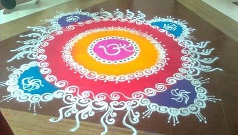 ಮನೆ ಮುಂದೆ ಹಾಕುವ ಶುಭ ಸೂಚಕ ರಂಗೋಲಿ