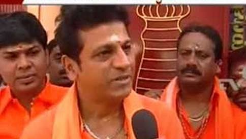 ಶಬರಿ ಮಲೆ ಅಯ್ಯಪ್ಪ ಮಾಲೆ ಧರಿಸಿದ ಶಿವಣ್ಣ