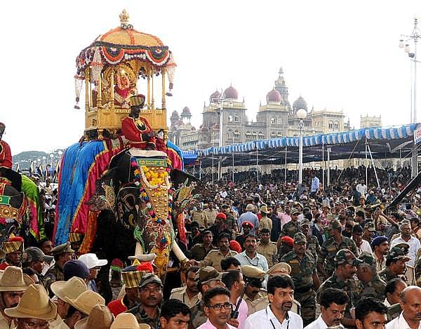 ಮೈಸೂರು ದಸರಾ ಜಂಬೂ ಸವಾರಿ ಮೆರವಣಿಗೆ 2016