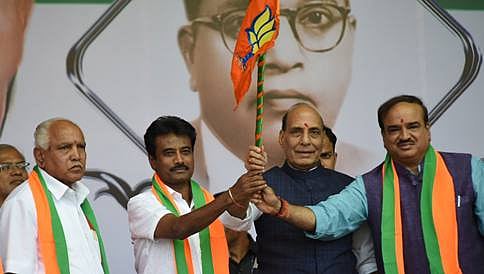 ಕೇಂದ್ರ ಸಚಿವ ರಾಜನಾಥ್ ಸಿಂಗ್ ಸಮ್ಮುಖದಲ್ಲಿ ಬಿಜೆಪಿ ಸೇರಿದ ಶಿವರಾಂ