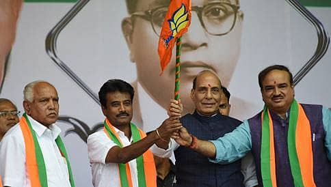 ಕೇಂದ್ರ ಸಚಿವ ರಾಜನಾಥ್ ಸಿಂಗ್ ಸಮ್ಮುಖದಲ್ಲಿ ಬಿಜೆಪಿ ಸೇರಿದ ಶಿವರಾಂ
