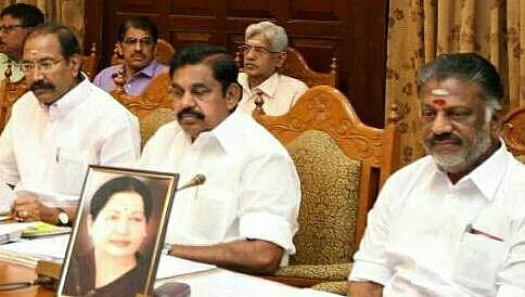 ಪನ್ನೀರ್ ಸೆಲ್ವಂ ನೇತೃತ್ವದಲ್ಲಿ ಮೊದಲ ಸಚಿವ ಸಂಪುಟ ಸಭೆ
