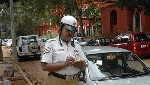 ಬೆಂಗಳೂರು: ಕೇವಲ 2 ಗಂಟೆಗಳಲ್ಲಿ ಬರೋಬ್ಬರೀ 3 ಸಾವಿರ ಕೇಸ್ ಬುಕ್