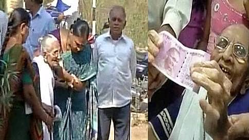 ಪುತ್ರನ ದಿಟ್ಟ ಹೆಜ್ಜೆಗೆ ಬೆಂಬಲ: ನೋಟ್ ಬದಲಿಸಿಕೊಳ್ಳಲು ಸಾಲಿನಲ್ಲಿ ನಿಂತ ಪ್ರಧಾನಿ ಮೋದಿ ತಾಯಿ