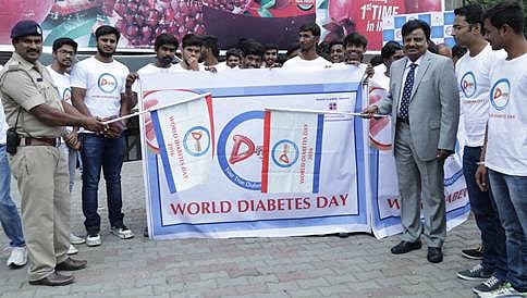 'ವಿಶ್ವ ಮಧುಮೇಹದ ದಿನ'ದಲ್ಲಿ ಸಾರ್ವಜನಿಕರಿಗೆ ಜಾಗೃತಿ ಮೂಡಿಸಿದ ಪೌಷ್ಠಿಕಾಂಶ ತಜ್ಞರು