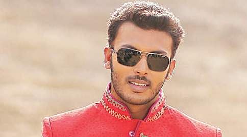 'ವಿಐಪಿ ರಿಮೇಕ್ ನಲ್ಲಿ ಧನುಷ್ ಅವರನ್ನು ನಕಲು ಮಾಡುವುದಿಲ್ಲ': ಮನೋರಂಜನ್