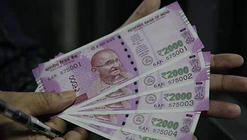 ಡಾಲರ್ ಎದುರು 68.43ಕ್ಕೆ ತಲುಪಿದ ಭಾರತದ ರೂಪಾಯಿ ಮೌಲ್ಯ