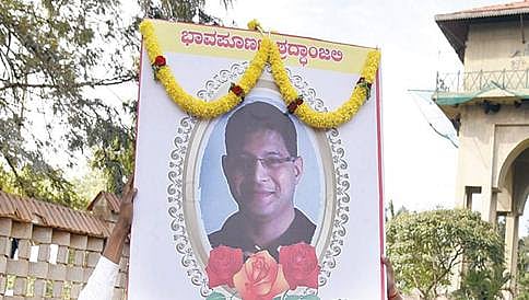 ಸಕಲ ಸರ್ಕಾರಿ ಗೌರವದೊಂದಿಗೆ ಹುತಾತ್ಮ ಯೋಧ ಅಕ್ಷಯ್ ಅಂತ್ಯಸಂಸ್ಕಾರ