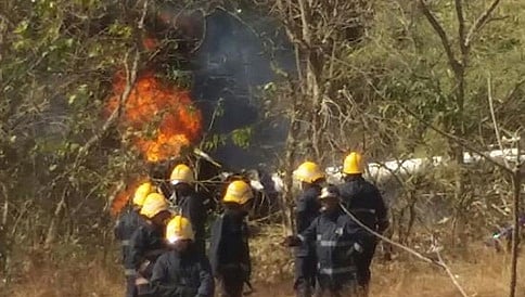 ಮುಂಬೈ ನಲ್ಲಿ ಹೆಲಿಕಾಫ್ಟರ್ ಅಪಘಾತ: ಎರಡು ಸಾವು