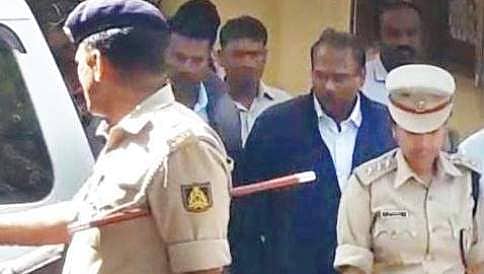 ಕಪ್ಪು ಹಣ ಬಿಳಿ: ಭೀಮಾ ನಾಯಕ್ ಸೇರಿ ಐವರು ಸರ್ಕಾರಿ ಅಧಿಕಾರಿಗಳ ಮೇಲೆ ಎಸಿಬಿ ದಾಳಿ