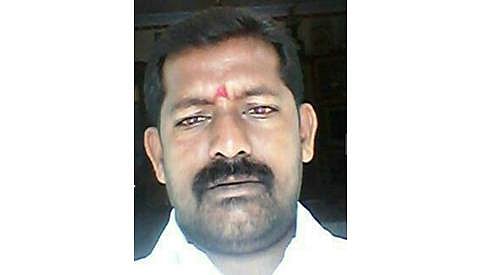 ಮಂಡ್ಯದಲ್ಲಿ ಜೆಡಿಎಸ್ ಕಾರ್ಯಕರ್ತನ ಬರ್ಬರ ಹತ್ಯೆ