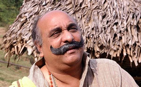 <b>ಪ್ರದೀಪ್ ಶಕ್ತಿ</b><br><br>ಖಳನಟನ ಪಾತ್ರದಲ್ಲಿ ಹೆಸರು ಮಾಡಿದ್ದ ತೆಲುಗು ಚಿತ್ರರಂಗದ ಖ್ಯಾತ ನಟ ಪ್ರದೀಪ್ ಶಕ್ತಿಯವರು ಹೃದಘಾತದಿಂದಾಗಿ ಫೆ.20 ರಂದು ಸಾವನ್ನಪ್ಪಿದ್ದರು. ಪ್ರದೀಪ್ ಅವರಿಗೆ 60 ವರ್ಷ ವಯಸ್ಸಾಗಿತ್ತು. <br><br>