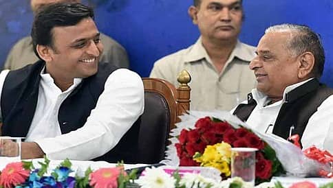 ಎಸ್ ಪಿ ಬಿಕ್ಕಟ್ಟು: ಅಖಿಲೇಶ್, ರಾಮ್ ಗೋಪಾಲ್ ಯಾದವ್ ಉಚ್ಚಾಟನೆ ನಿರ್ಧಾರ ವಾಪಸ್