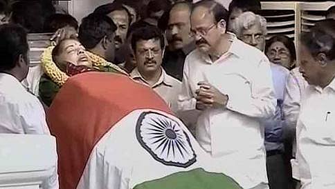 ಸಿಎಂ ಜಯಲಲಿತಾ ನಿಧನ: ತಮಿಳುನಾಡಿನಲ್ಲಿ ಅಘೋಷಿತ ಬಂದ್ ಸ್ಥಿತಿ ನಿರ್ಮಾಣ