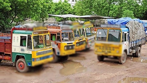 ಎತ್ತಿನಗಾಡಿಗೆ ಲಾರಿ ಡಿಕ್ಕಿ: ಮೂವರ ದುರ್ಮರಣ