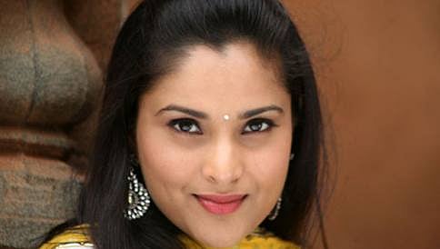 ಮಾಜಿ ಸಂಸದೆ ರಮ್ಯಾ ಕಾಲ್ಗುಣ ಸರಿಯಿಲ್ಲ: ಎಚ್ ಡಿಕೆ ಲೇವಡಿ