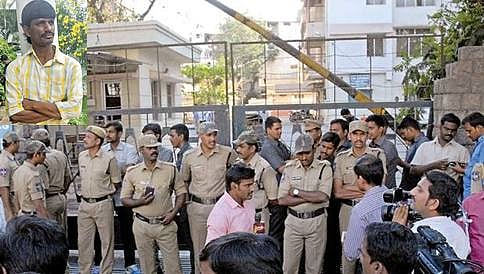 ಆಕಸ್ಮಿಕವಾಗಿ ಬಂದೂಕಿನಿಂದ ಹಾರಿತು ಗುಂಡು: ಶಾಸಕನ ಕಾರು ಚಾಲಕ ಸಾವು