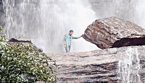 ಕೃಷ್ಣ ರುಕ್ಕು: ರೋಮ್ಯಾನ್ಸ್ ಮತ್ತು ಸಾಹಸ ಮತ್ತು ಹುಲಿ!