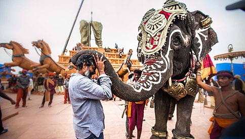 ಬಾಹುಬಲಿ-2 ಚಿತ್ರತಂಡದ ವಿರುದ್ಧ ಪ್ರಾಣಿ ದಯಾ ಸಂಘದಿಂದ ದೂರು