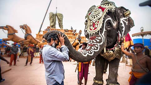 ಬಾಹುಬಲಿ-2 ಚಿತ್ರತಂಡದ ವಿರುದ್ಧ ಪ್ರಾಣಿ ದಯಾ ಸಂಘದಿಂದ ದೂರು