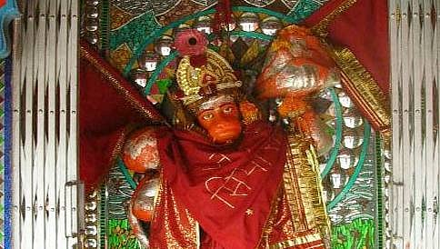 ಮಂದಿರ ತೆರವಿಗೂ ಮುನ್ನ ಹನುಮಂತನಿಗೆ ನೋಟಿಸ್ ಕಳುಹಿಸಿದ ಜಿಲ್ಲಾಡಳಿತ!