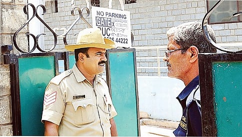 ಪ್ರತಿಭಟನಾ ನಿರತ ಶಿಕ್ಷಕರ ಮಣಿಸಲು ಸರ್ಕಾರದ ದುಸ್ಸಾಹಸ!