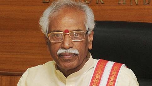 ತೀವ್ರ ಪ್ರತಿಭಟನೆಯ ನಂತರ ನೂತನ ಪಿಎಫ್ ನೀತಿ 3 ತಿಂಗಳು ಸ್ಥಗಿತಗೊಳಿಸಿದ ಕೇಂದ್ರ