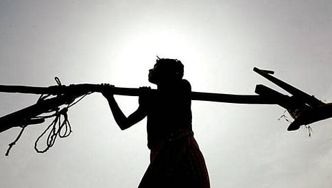 ಬಿಸಿಲ ಬೇಗೆಗೆ ಒಂದೇ ದಿನದಲ್ಲಿ 12 ಮಂದಿ ಸಾವು