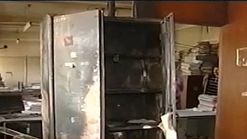 ಬೆಂಗಳೂರಿನ ಎಂಎಸ್ ಬಿಲ್ಡಿಂಗ್ ನಲ್ಲಿ ಅಗ್ನಿ ಆಕಸ್ಮಿಕ: ಸುಟ್ಟು ಕರಕಲಾದ ಕಡತಗಳು